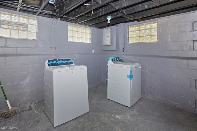 12808 Beachwood Avenue, Cleveland, OH 44105