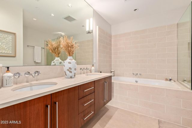 4737 N Scottsdale Road 2001E, Scottsdale, AZ 85251
