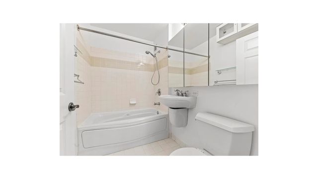 1400 5th Ave Apt 2D, New York City, NY 10026