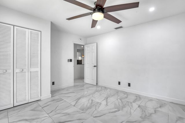 13233 Lucinda Palm Court B, Delray Beach, FL 33484