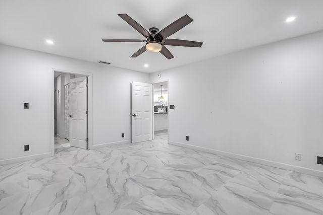 13233 Lucinda Palm Court B, Delray Beach, FL 33484
