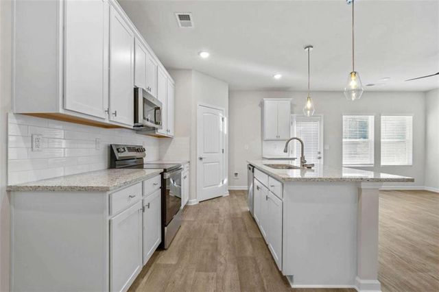 3640 PARKWAY JAMES Drive, Snellville, GA 30039