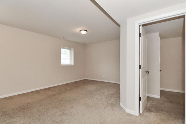 699 Cross Meadows Drive, Valparaiso, IN 46385