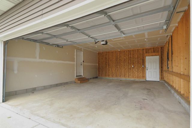 699 Cross Meadows Drive, Valparaiso, IN 46385