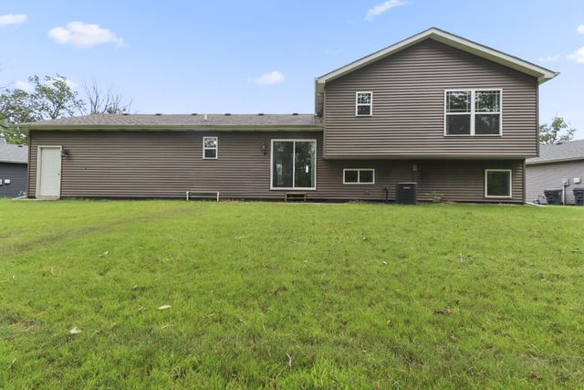 699 Cross Meadows Drive, Valparaiso, IN 46385