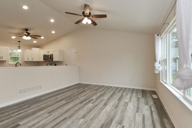 699 Cross Meadows Drive, Valparaiso, IN 46385