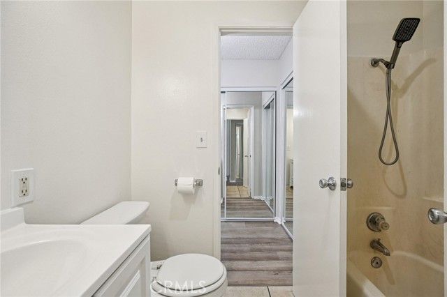 5500 Ackerfield 412, Long Beach, CA 90805