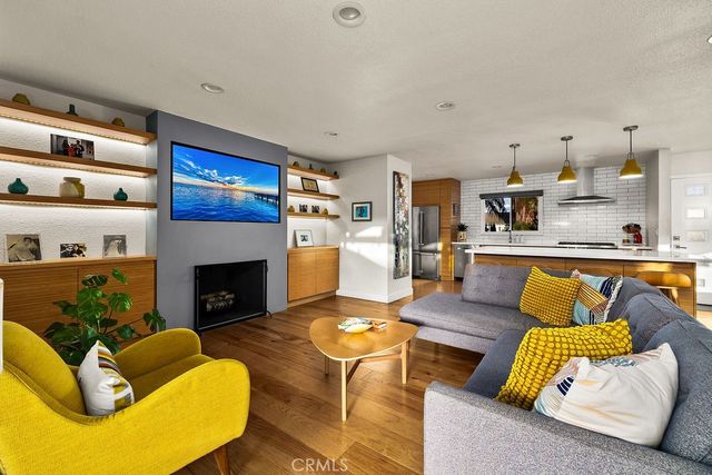 17401 Jefferson Lane, Huntington Beach, CA 92647