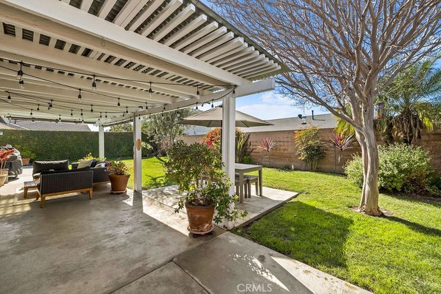 17401 Jefferson Lane, Huntington Beach, CA 92647