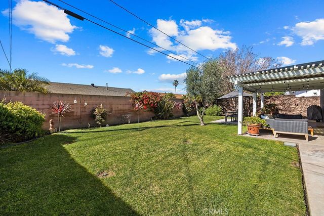 17401 Jefferson Lane, Huntington Beach, CA 92647