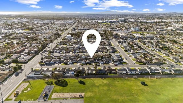 17401 Jefferson Lane, Huntington Beach, CA 92647
