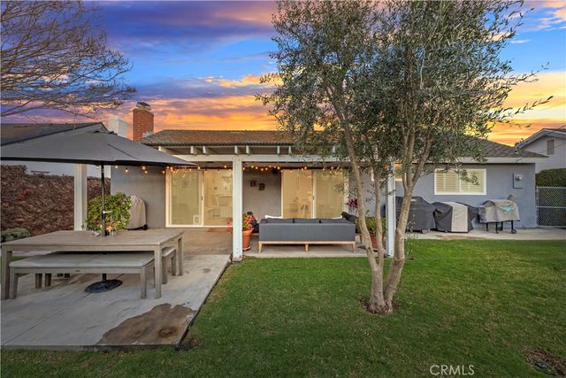 17401 Jefferson Lane, Huntington Beach, CA 92647