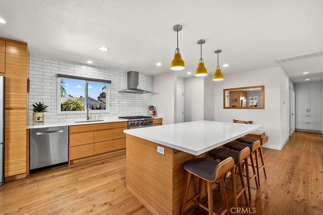 17401 Jefferson Lane, Huntington Beach, CA 92647