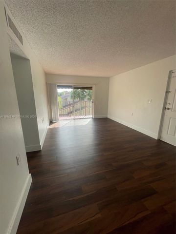 1251 N Benoist Farms Rd 304, West Palm Beach, FL 33411