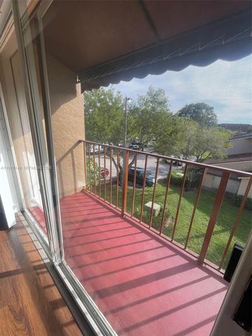 1251 N Benoist Farms Rd 304, West Palm Beach, FL 33411