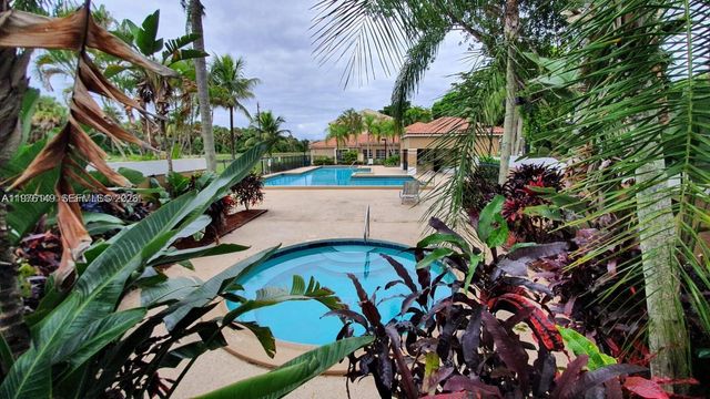 1251 N Benoist Farms Rd 304, West Palm Beach, FL 33411