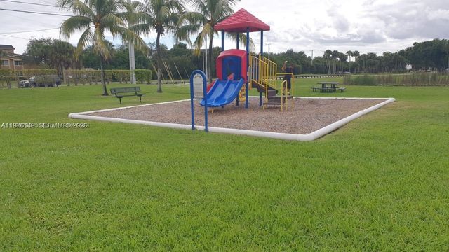 1251 N Benoist Farms Rd 304, West Palm Beach, FL 33411