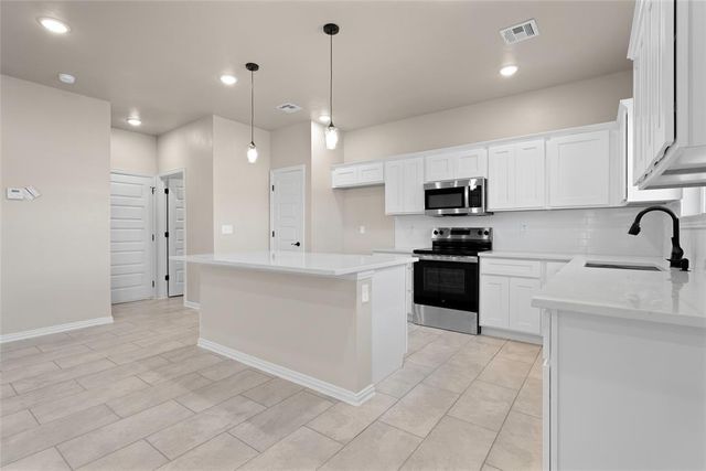 801 Chateau Court, Kingfisher, OK 73750