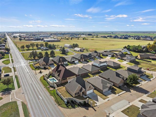 801 Chateau Court, Kingfisher, OK 73750