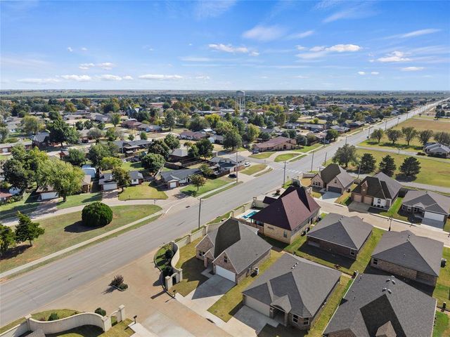 801 Chateau Court, Kingfisher, OK 73750