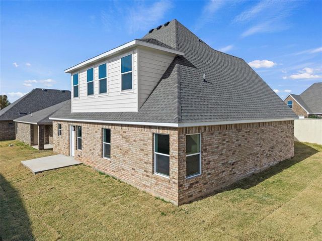 801 Chateau Court, Kingfisher, OK 73750