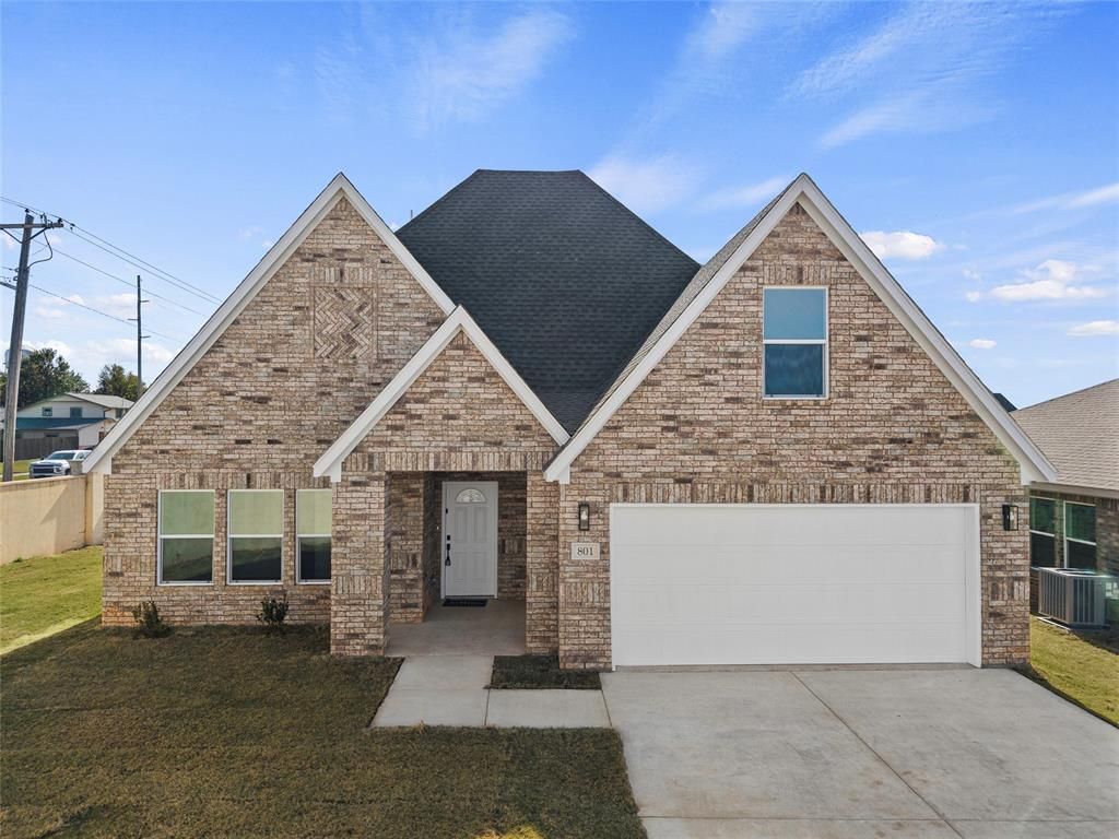 801 Chateau Court, Kingfisher, OK 73750