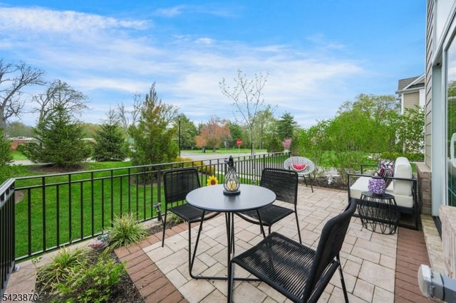 5 Mcnerney Ln, Florham Park Boro, NJ 07932