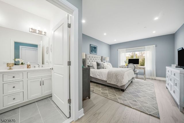 5 Mcnerney Ln, Florham Park Boro, NJ 07932