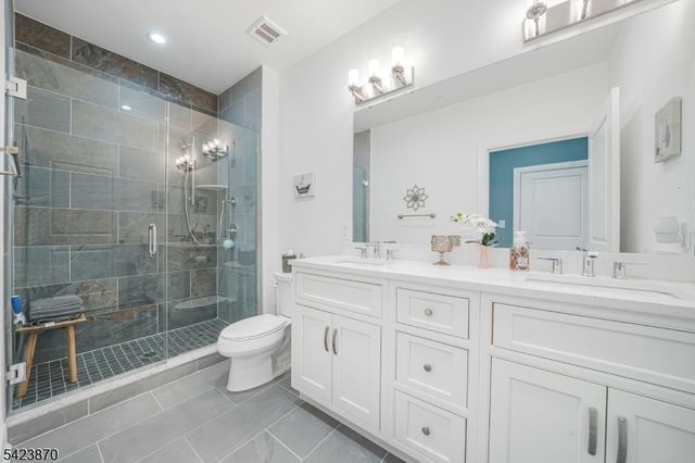 5 Mcnerney Ln, Florham Park Boro, NJ 07932