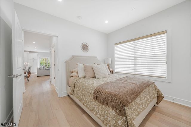 5 Mcnerney Ln, Florham Park Boro, NJ 07932