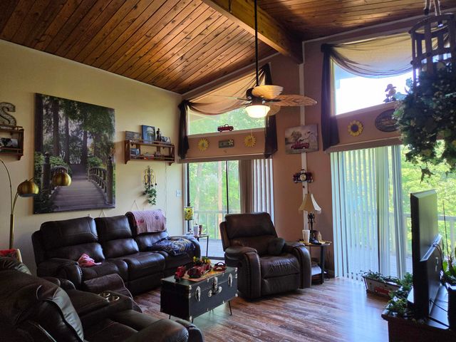 126 Saginaw Circle, Cherokee Village, AR 72529
