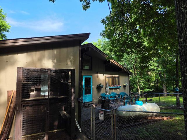 126 Saginaw Circle, Cherokee Village, AR 72529