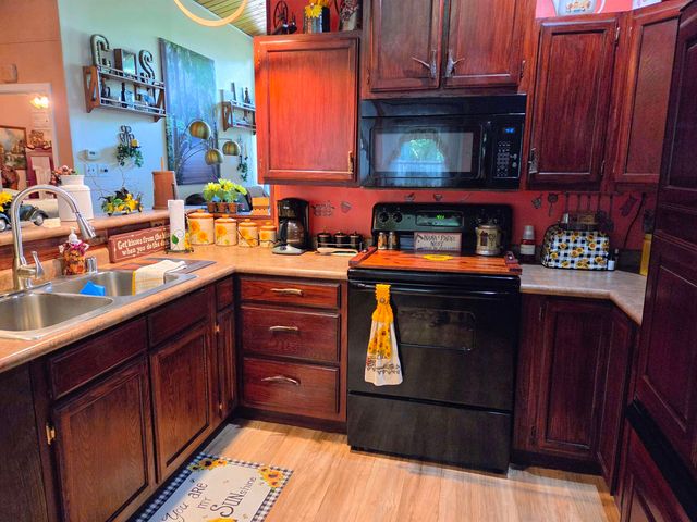 126 Saginaw Circle, Cherokee Village, AR 72529