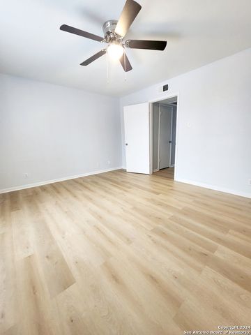 8401 N New Braunfels Ave Apt 218, San Antonio, TX 78209