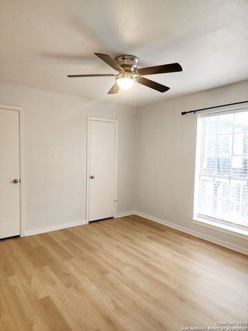 8401 N New Braunfels Ave Apt 218, San Antonio, TX 78209