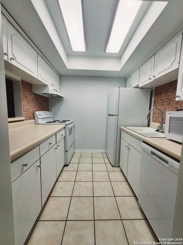 8401 N New Braunfels Ave Apt 218, San Antonio, TX 78209