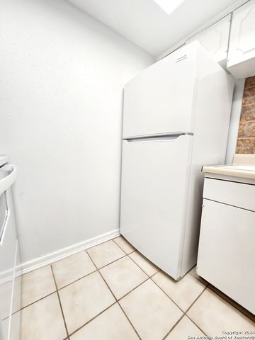 8401 N New Braunfels Ave Apt 218, San Antonio, TX 78209