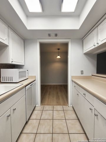 8401 N New Braunfels Ave Apt 218, San Antonio, TX 78209