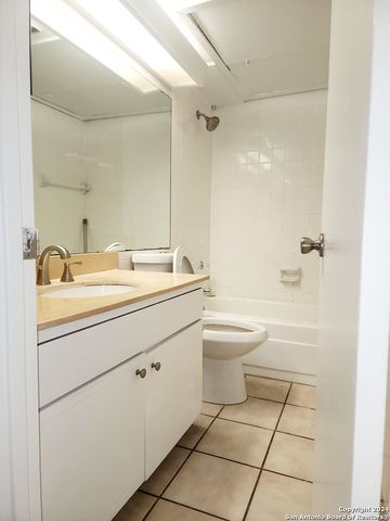 8401 N New Braunfels Ave Apt 218, San Antonio, TX 78209