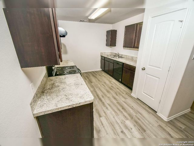 2335 Dry Moss Way, San Antonio, TX 78224