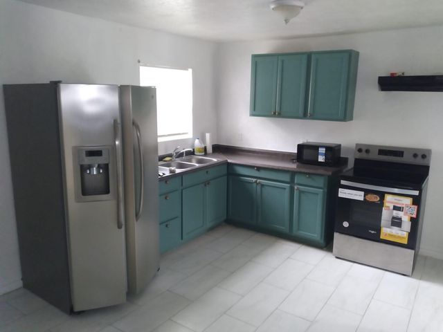 5237 Carmen Street, Houston, TX 77033