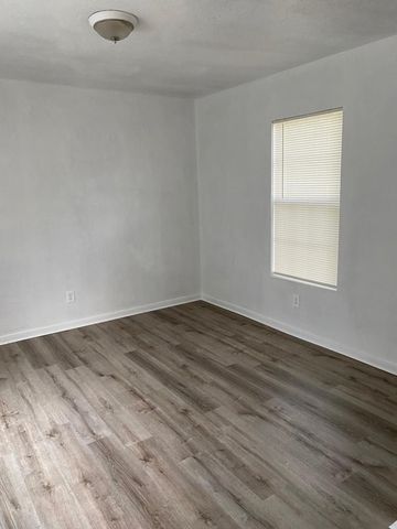 5237 Carmen Street, Houston, TX 77033