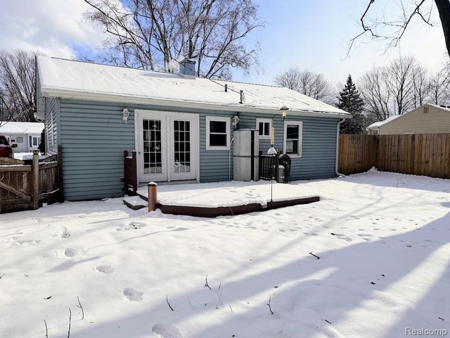 5940 Daniels Street, Taylor, MI 48180
