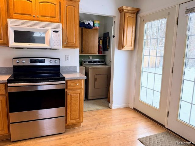 5940 Daniels Street, Taylor, MI 48180