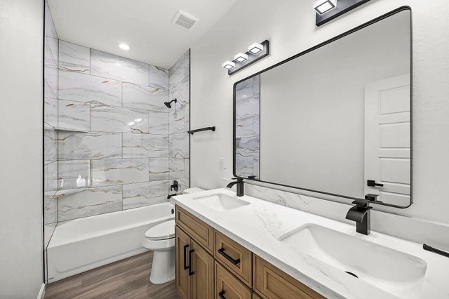 10426 Royal Oaks Drive, Houston, TX 77016