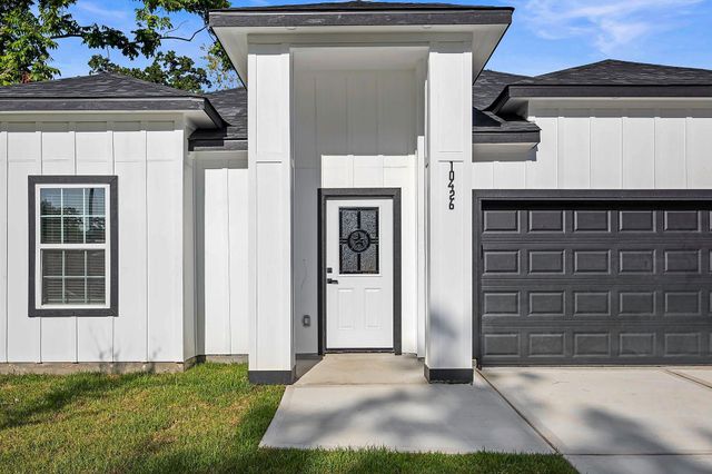 10426 Royal Oaks Drive, Houston, TX 77016