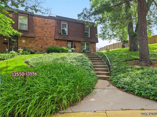13556 Coliseum Drive, Chesterfield, MO 63017