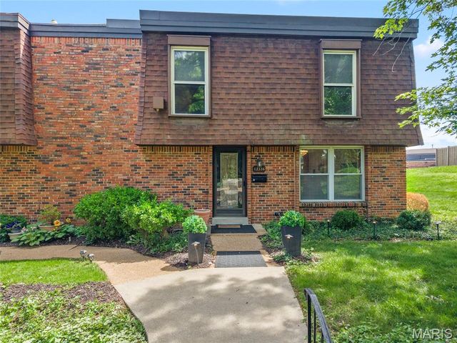 13556 Coliseum Drive, Chesterfield, MO 63017