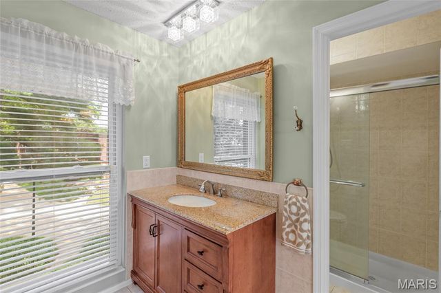 13556 Coliseum Drive, Chesterfield, MO 63017