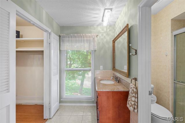 13556 Coliseum Drive, Chesterfield, MO 63017